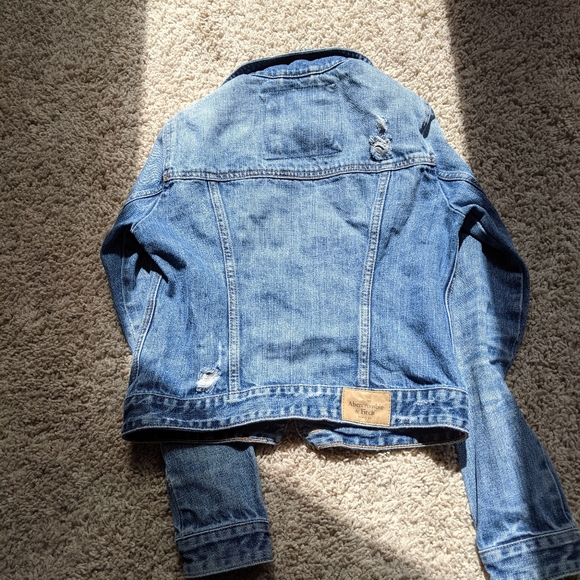 Abercrombie Distressed Jean Jacket XS - Picture 8 of 9